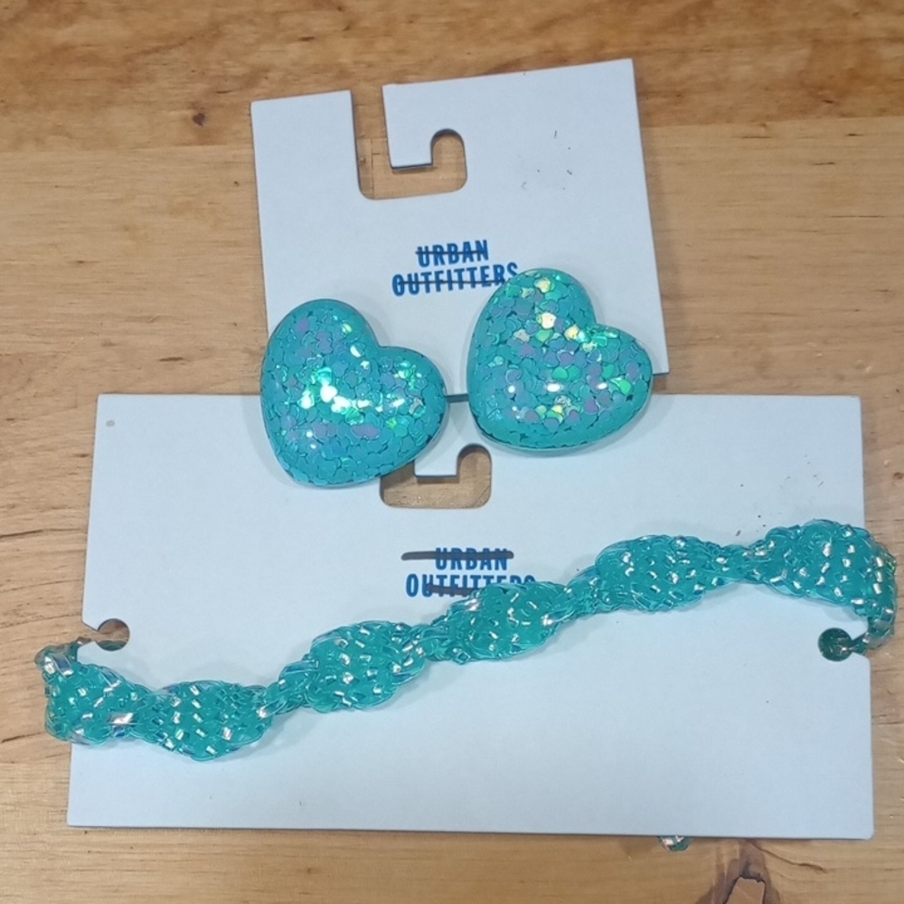 New Urban Outfitters Glittery Turquoise Blue Heart Earring & Twist Woven Choker